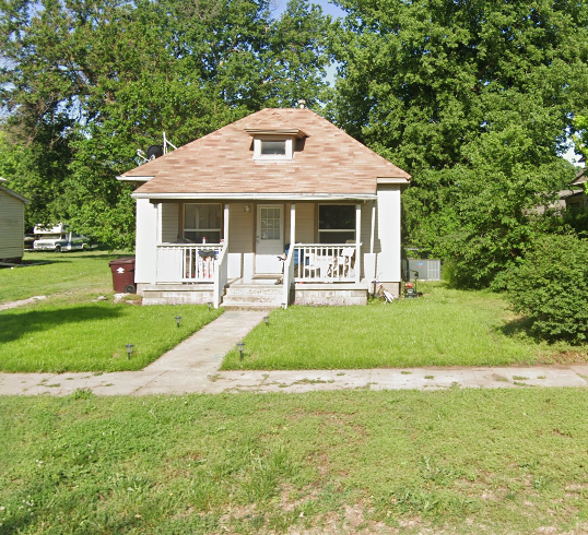 825 N Main
